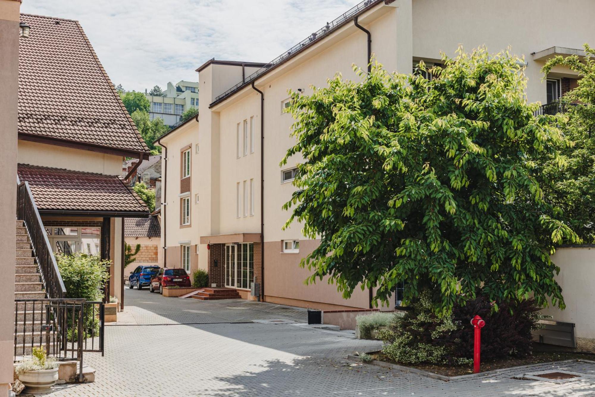 Schiller Apartment 57 - Free Private Parking Brašov Exteriér fotografie