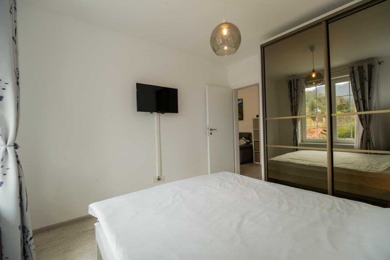 Schiller Apartment 57 - Free Private Parking Brašov Exteriér fotografie